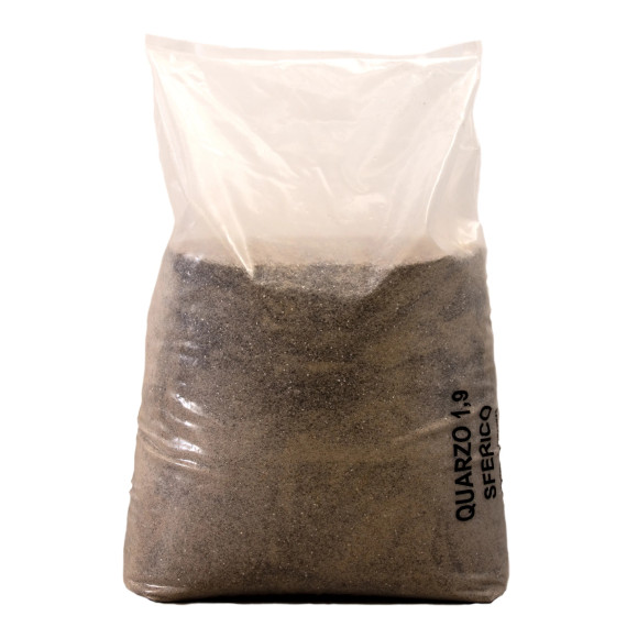 Piasek kwarcowy 1,9 stosowany do napraw podłoża pod kamienny dywan.